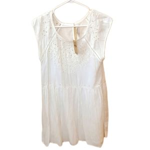 AMERICAN EAGLE OUTFITTERS White Lace blouse